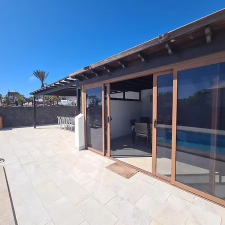 Carla Villa Playa Blanca (Lanzarote)